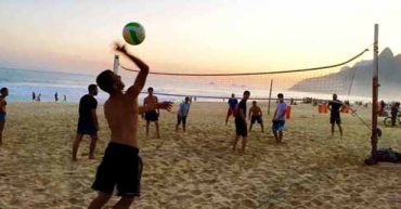 beach-volleyball-in-rio-de-janeiro
