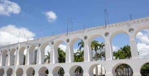 What-is-the-best-way-to-learn-Portuguese-in-Rio-while-having-fun