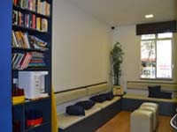 caminhos language centre lounge